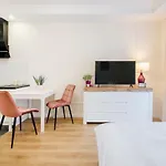 Apartment Aparthouse Deluxe Lodz