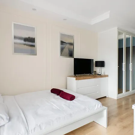 Aparthouse Deluxe Apartment *