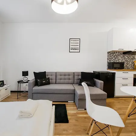 Aparthouse Deluxe *