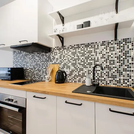 아파트 Aparthouse Deluxe *