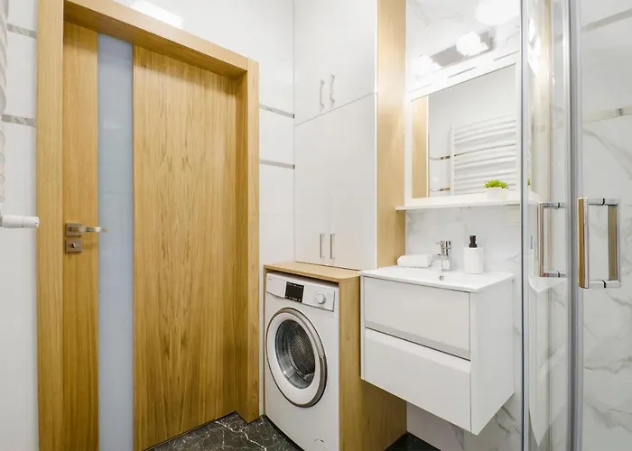 아파트 Aparthouse Deluxe 우치